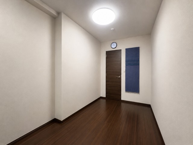 AIにより家具消し加工をしています。